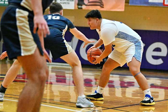 a Woodburn West Albany 5A Oregon boys basketball quarterfinal 2024 Leon Neuschwander 10
